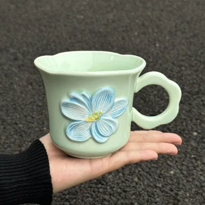 Highly Quality Cartoon Ceramic Mug Handprinted Flower Design Microwave Safe Perfect Birthday Gift for Girls Souvenir