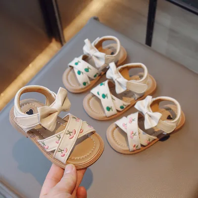 2025 New Princess Shoes Soft Sole Medium Embroidered Children'S Summer Shoes