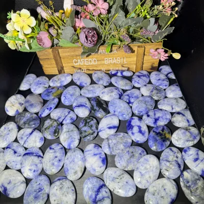 Wholesale Healing Gem Natural Crystal Stone Oval Shape Polished Sodalite Palm Stone for Decoration