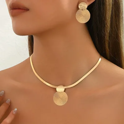 Chic Geometric Pendant Necklace Stud Earring Set