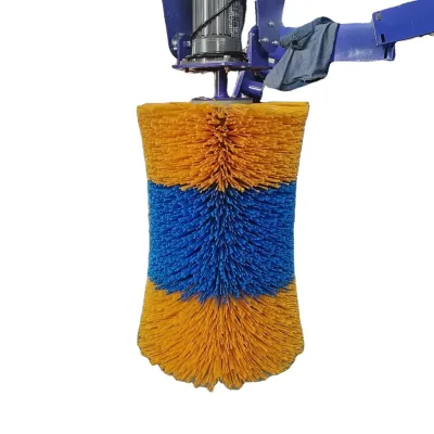 Customizable Cow and Horse Body Brushes Animal Massage Brushes for Breeding Farms PE Material