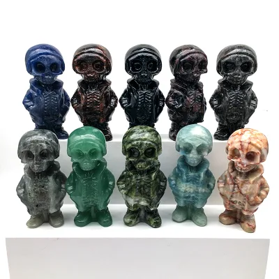 Wholesale Natural Stone Crystal Halloween Skeleton Man Crystal Carving for Halloween Gifts Deco