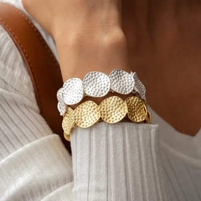 Metallic Geometric Circular Ruffle Spotted Patchwork Elastic Cord Bracelet