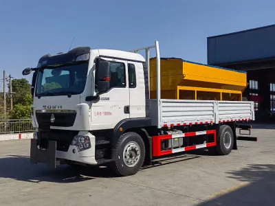 Brand-new 4x2 HOWO Snow Removal Truck; Equipped with a MAN Engine for Powerful Performance; Factory-direct Sales.