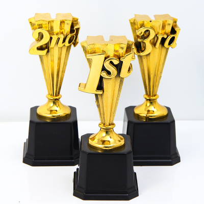 Hot Selling Free Design Trophies Medals Plaques Trophy Award All Color Materials Plastic Pigeon Trophy