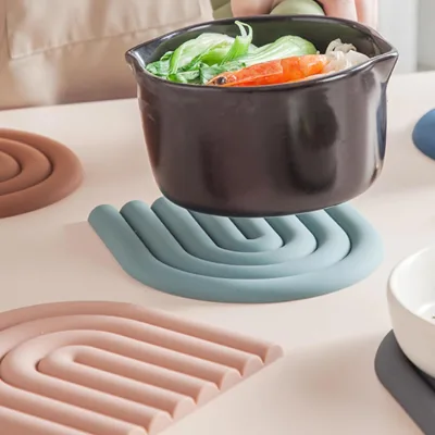 Silicone Trivet Mat Hot Pads Colorful Rainbow Silicone Trivet for Hot Pots and Pans Heat Resistant Hot Pot Holder for Kitchen