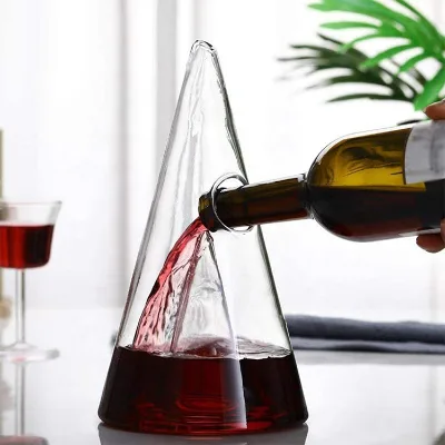 Luxury Wine Decanters Handmade Antique High Borosilicate Triangle Design Custom Logo Conical Unique Glass Customized Packaging