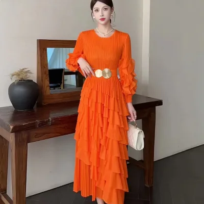 African Oversized Dress in Solid Color with Petal Sleeves and Cake-shaped Hem - Miyake Pleated Dress