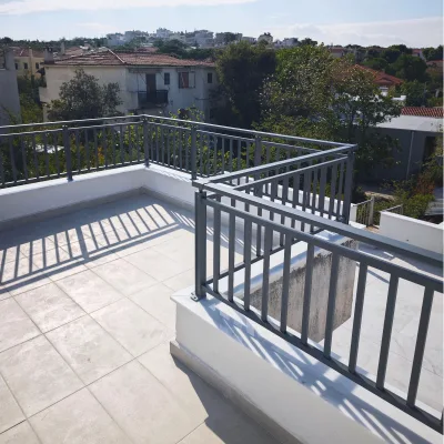 Aluminum Deck Railing for Hillside Residence with Custom Engineering and High Strength Aluminum Frame