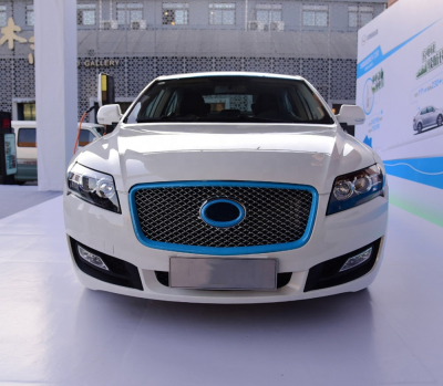 Hot Sale Promotion Low Price High Speed Electric Car Sedan/ Electric Sedan Car with Airbags
