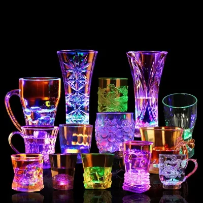 RICHSHINING Fun Drinking Plastic Magic Water Activated Beer Cup Led Crystal Faceted Cup Novelty Flashing Party Pineapple Cup