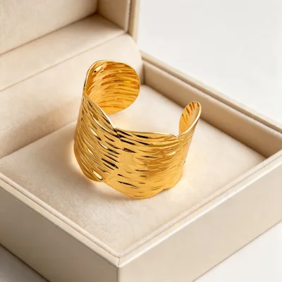 Unisex 18K Gold Plated Stainless Steel Cuff Bangle High End Non-Tarnished Classic Style Micro Insert Texture Bracelet Fashion