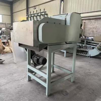 Automatic Commercial Cashew Shelling Machine Nut Shell Breaker 220V 1.5KW 1 Year Warranty