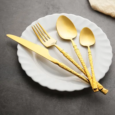 High Quality 24-Piece Stainless Steel Cutlery Set Elegant Disposable Spoons Forks with Golden Luxury Design Home Restaurant Use
