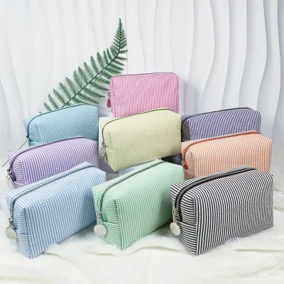 Seersucker Cosmetic Bag Hand-held Large Capacity Washing Bag Embroidered Stripes Travel Storage Bag