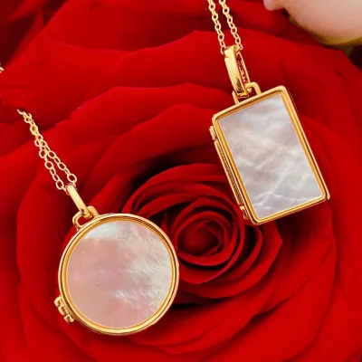 Gold Plated White Shell Picture Locket Necklace Stainless Steel Shell Photo Locket Square Round Necklace Pendant