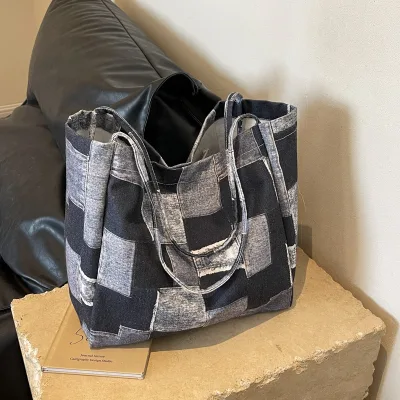 Factory Direct Sale Black Denim Shoulder Handbag Big Canvas Tote Bags with Patchwork Design