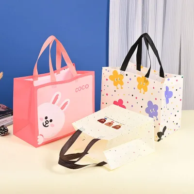 High-end Custom Screen Printed Non-woven Tote Bag Cocoa Figure Three Bears Rainbow Beans Designs for Children Clothing Bag