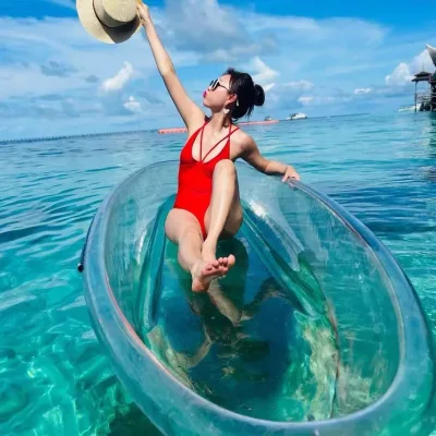 Factory Direct Sales of 2.45 m Transparent Polycarbonate Single Kayak Suitable for Leisure and Recreation.