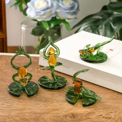 New-style Yoga Frog Glass Ornament Blown Made in China-Cute Cartoon Mini Desktop Decoration for Living Room or Desk