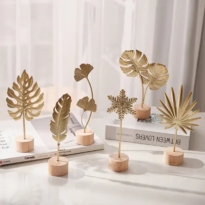 Nordic Style Light Luxury Metal Crafts Eco-Friendly Iron Ginkgo Leaf Ornaments for Home Living Room Entrance Creative Wine