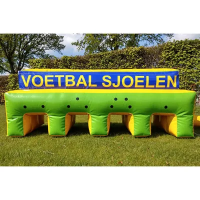 Weather Resistant PVC Inflatable Voetbal Sjoelen Game Stand Interactive Soccer Pass Game Prop for Event Rental Fair Business