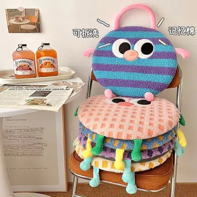 Hot Selling Circular Memory Cotton Cartoon Cushion Woven Office and Student Fart Cushion with Cute Cat Design