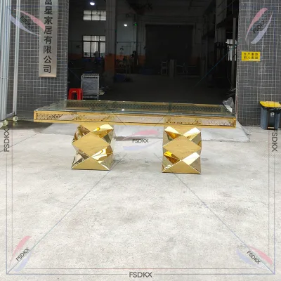 FSDKX New Wholesale Luxury Gold Half Moon Tempered Stainless Steel Wedding Hotel Dining Table