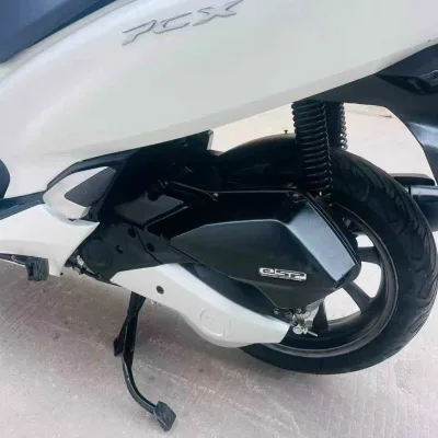 Bentiam 200cc Gasoline Scooter with Brushless Motor Water-Cooled EFI System Disc Brake TFT Dashboard 120km/h Max Speed