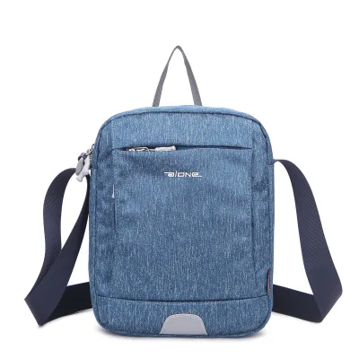 Low MOQ Fashion Crossbody Bag Designer Shoulder Sling Travel Bag Waterproof Nylon Messenger Bag