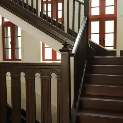 Finish Hardwood Stair Treads Bespoke Custom Dimensions Eco-Friendly Durable Solid Wood Steps for Interior Home Stair Project