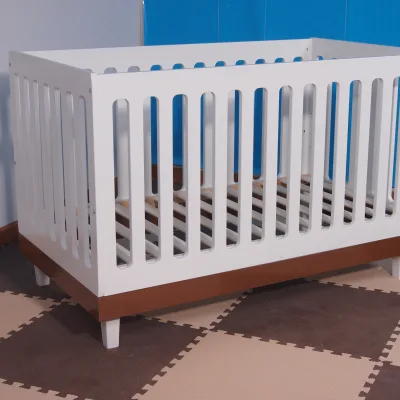 2021 New Design Babies Crib and Playpen Cot Travel Portable Guard Cradle Baby Bed