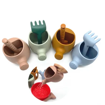 Eco Friendly Docarative Toddler Gardening Tools Silicone Beach Watering Can With Shovel