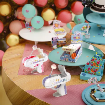 Popular Creatives Shoot Gun Candy Toy Lollipop Piruleta Hard Sweet Candy Lollipop Toy Gun for Kids