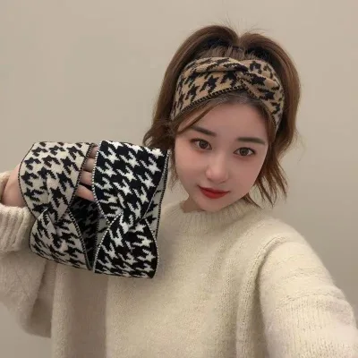 Korean Style Fashion Headband With Grid Pattern Knitted Yarn Headband and Wide Edge Retro Hair Band for Women