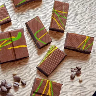 Dubai Factory Direct Chocolate Supplier OEM Manufacturer Offering Custom Packaging Weight Options Hazelnut Jam Candy Jam