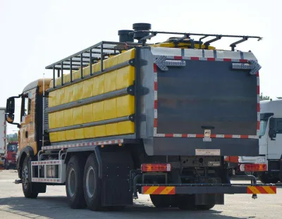 Sinotruk HOWO Snow Removal Truck 6X4 Diesel Manual Transmission Truck Cheap Price