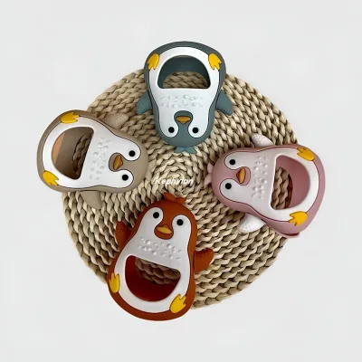 BPA-Free Silicone Teether Ensory Toys Infants Toddlers Silicone Hot Sell BPA Free Baby Soft Toy Silicone Penguin Teether