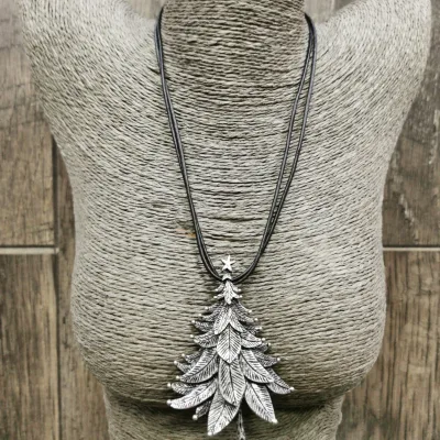 Retro Christmas Necklace Christmas Tree Pendant Necklace for Women Gold Plated Christmas Jewelry