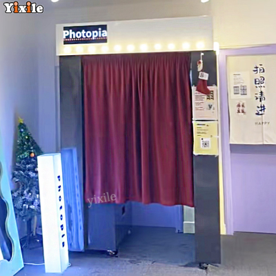 Yixile New Korean Photo Booth Equipped With Advanced Software a Curtain and High-Definition Touch Screenphoto Dslr Booth