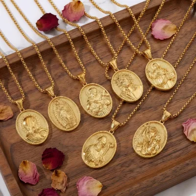 Fashionable 18K Gold-plated Stainless Steel Catholic protection Religious Medal, Priest's Virgin Mary Unisex Pendant Necklace