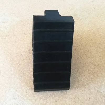 Durable Black Natural Rubber Wheel Chock Triangle Shape CE Certified Model 195x115x155mm CANDOR Brand for Cars Vehicle Safety