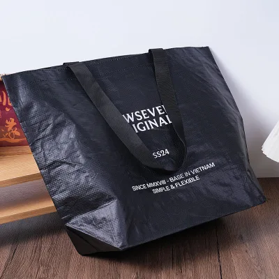 Custom Plastic Woven Bags Trade Show Promotion Snake-Skin-Style Tote Bags Lamination Extra-Large Capacity Eye-Catching Event