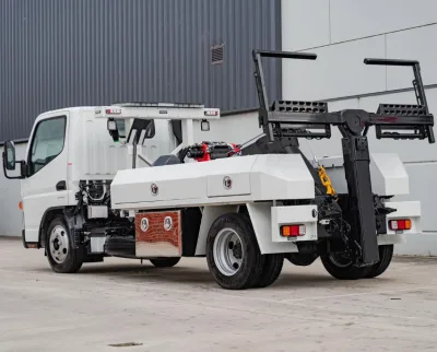 China Tow Truck Under Lift Boom Wrecker Customized Truck Body CKD SKD Export to Australia