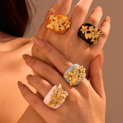 New Flower Design Ring, a Cluster of Flowers, Light Luxury, Advanced and Versatile Hand Jewelry, a Hit