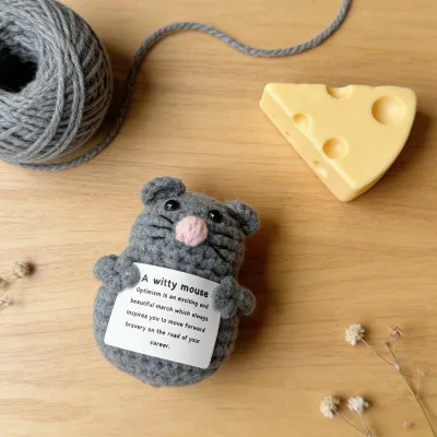 Wholesale Handmade Emotional Support Mouse Crochet Doll with Positive Message Card Soft Milk Cotton Amigurumi for Anxiety Relief