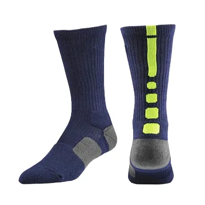 China Factory Men Cushioned Outdoor Basketball Socks Custom logo for Men