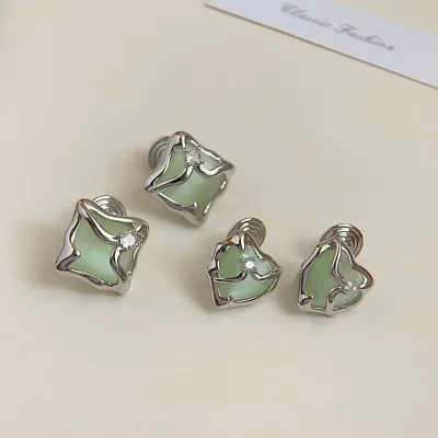 Green Glass Cat's Eye Stone Clip on Earrings Platinum Plated Zircon No Piercing Ear Clips