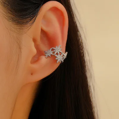 High-End Micro Inlaid Starburst Earrings for Women Versatile Light Luxury Star No Piercing Cartilage Ear Cuff Ear Jewelry