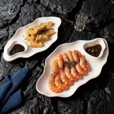 Exquisite White Irregular Ceramic Plate Seafood Platter With Sauce Dish Dishwasher Safe for Restaurant